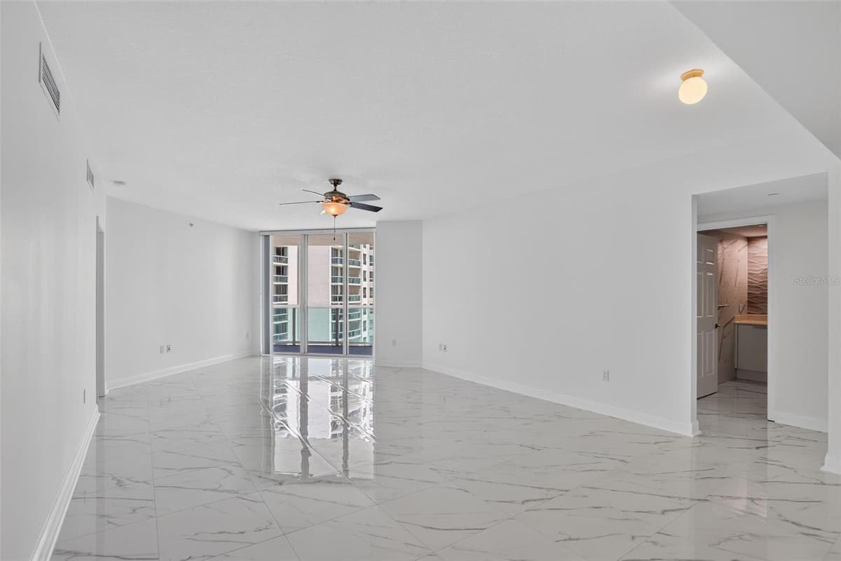 231 RIVERSIDE DRIVE — photo 16 of 34