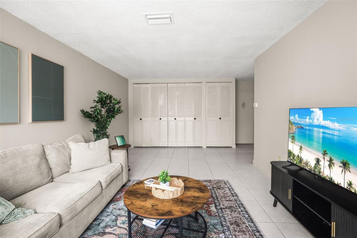 2700 BAYSHORE BOULEVARD — photo 15 of 73