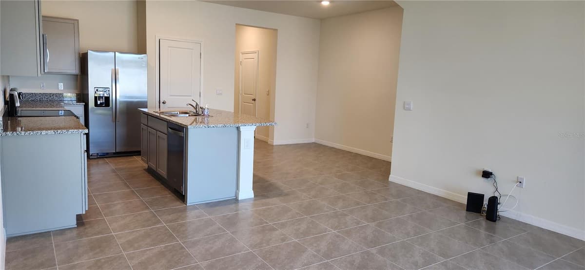 9241 ROCK HARBOUR WAY — photo 5 of 22