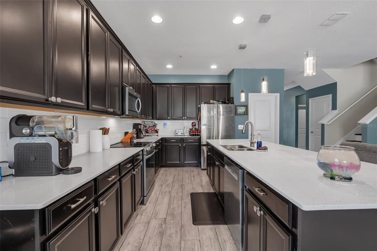 822 OPAL COURT — photo 5 of 55