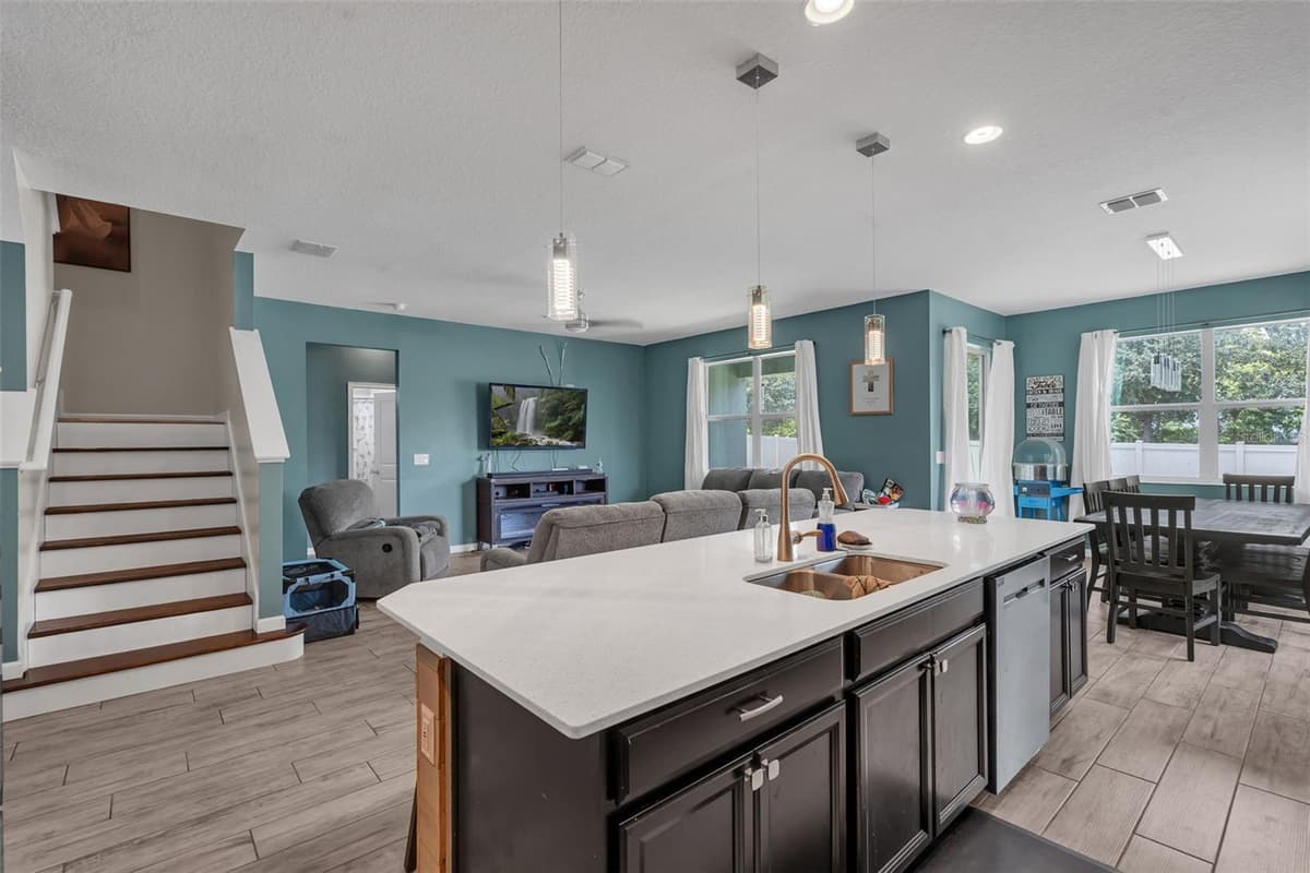 822 OPAL COURT — photo 8 of 55
