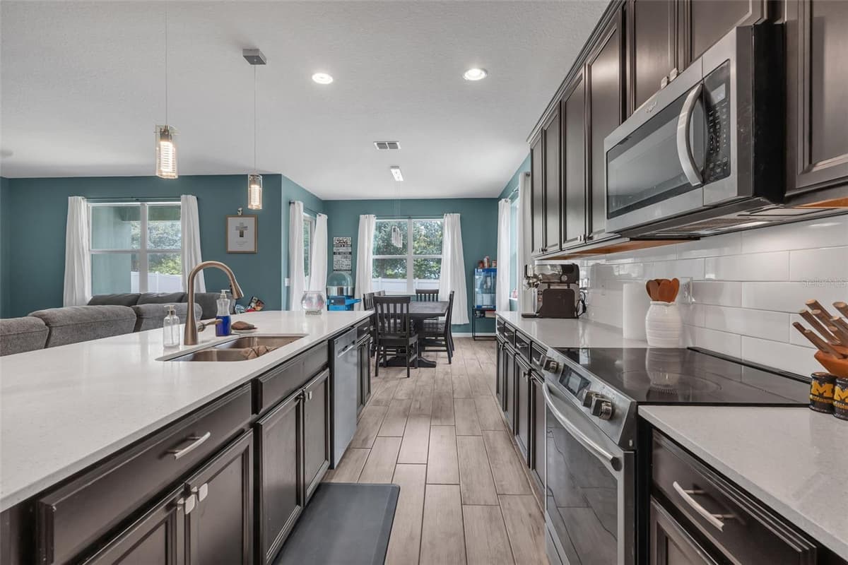 822 OPAL COURT — photo 7 of 55