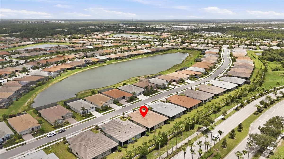 20411 SYMPHONY PLACE — photo 32 of 44