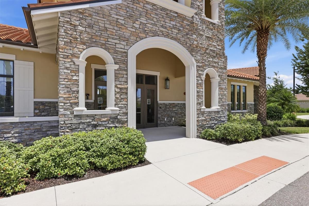 20411 SYMPHONY PLACE — photo 35 of 44