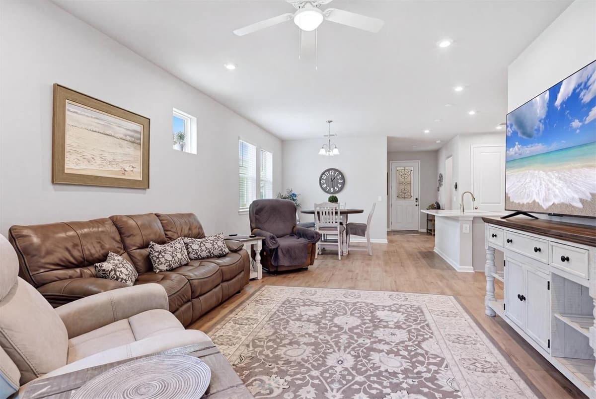 20411 SYMPHONY PLACE — photo 12 of 44