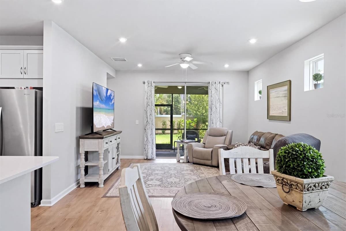 20411 SYMPHONY PLACE — photo 8 of 44