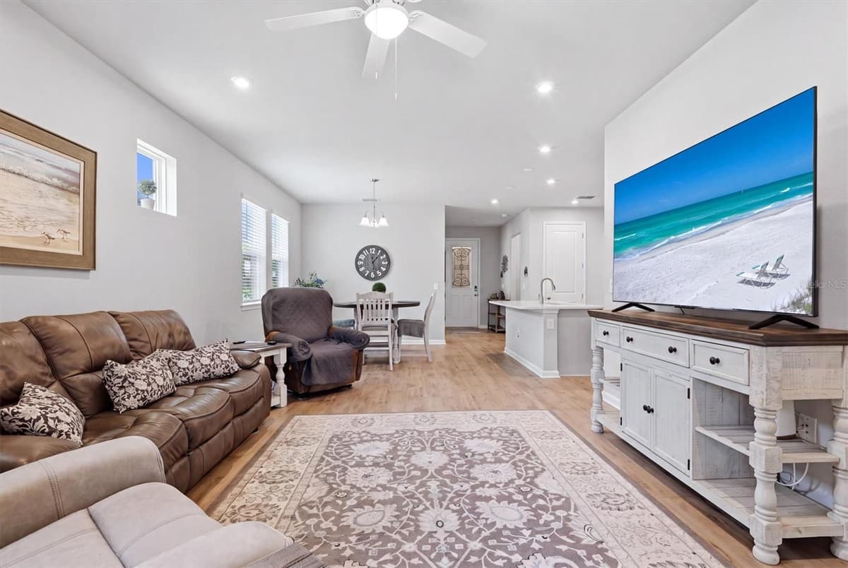 20411 SYMPHONY PLACE — photo 11 of 44