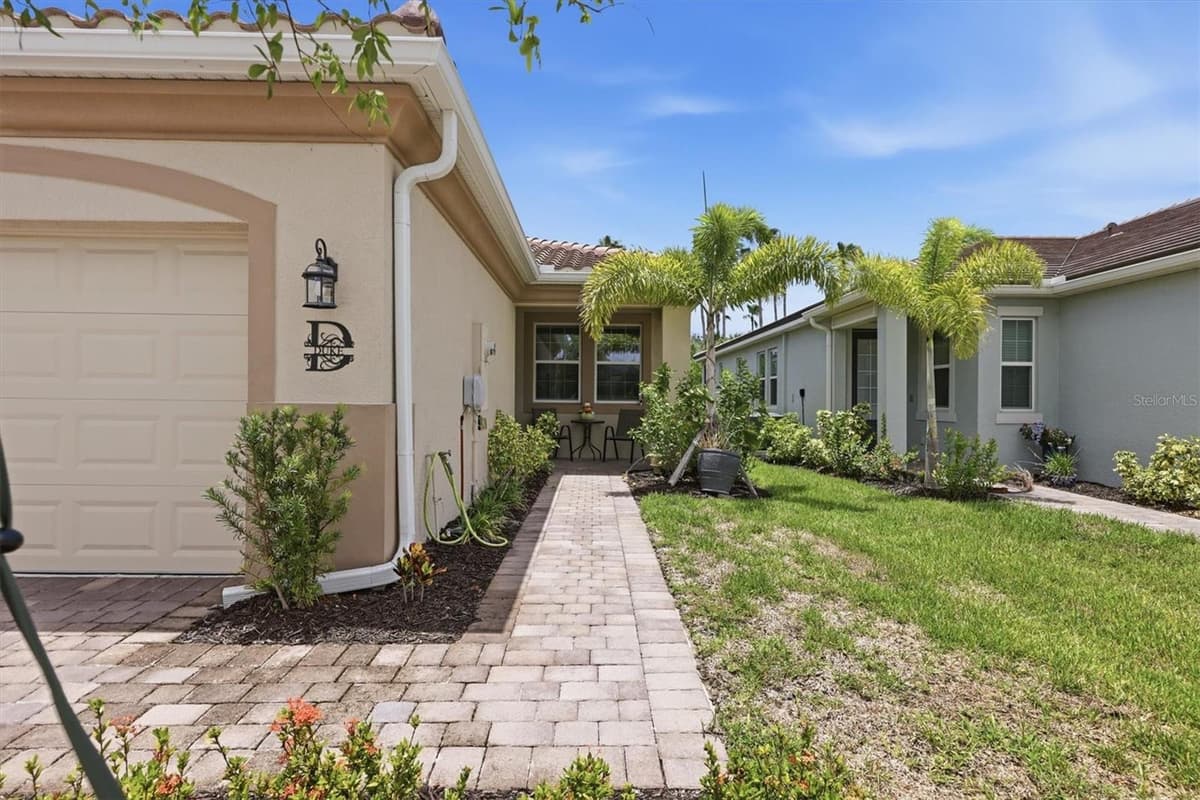 20411 SYMPHONY PLACE — photo 3 of 44