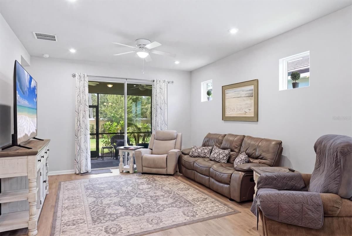 20411 SYMPHONY PLACE — photo 9 of 44