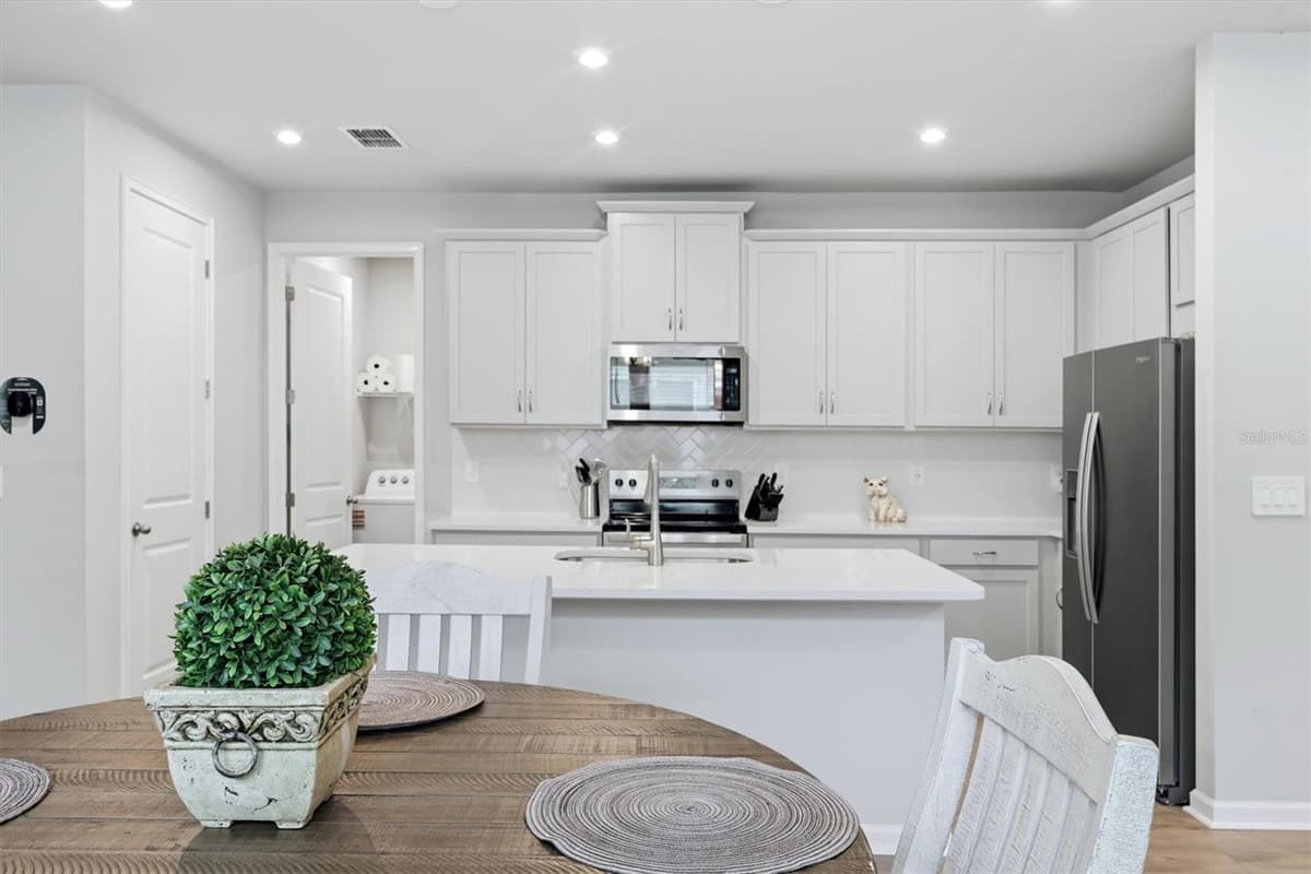 20411 SYMPHONY PLACE — photo 15 of 44