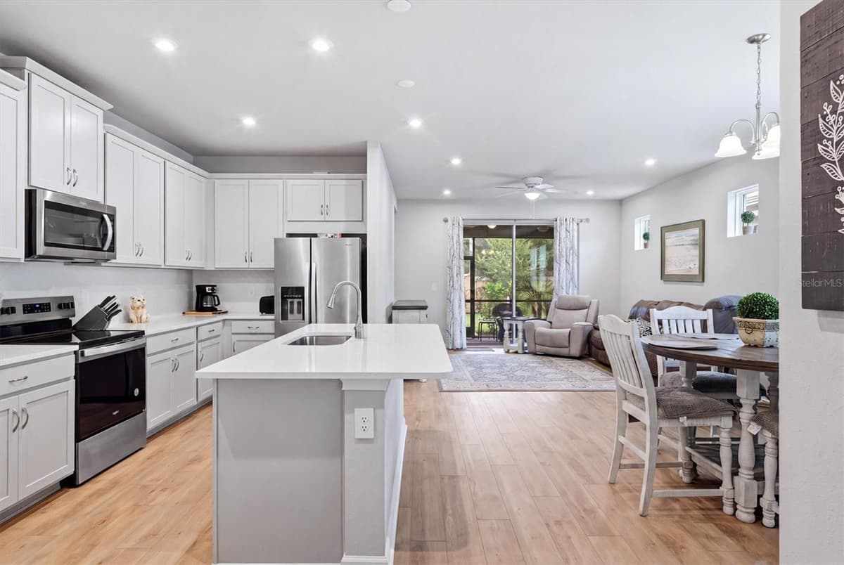 20411 SYMPHONY PLACE — photo 17 of 44