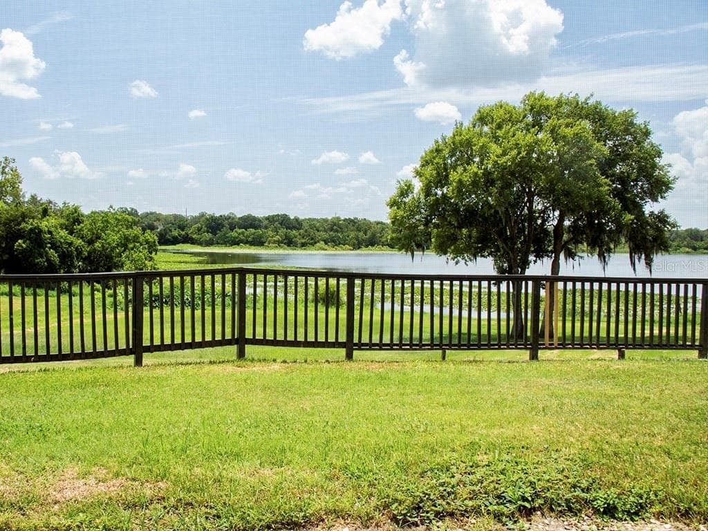 1068 LOTUS PARKWAY — photo 14 of 17
