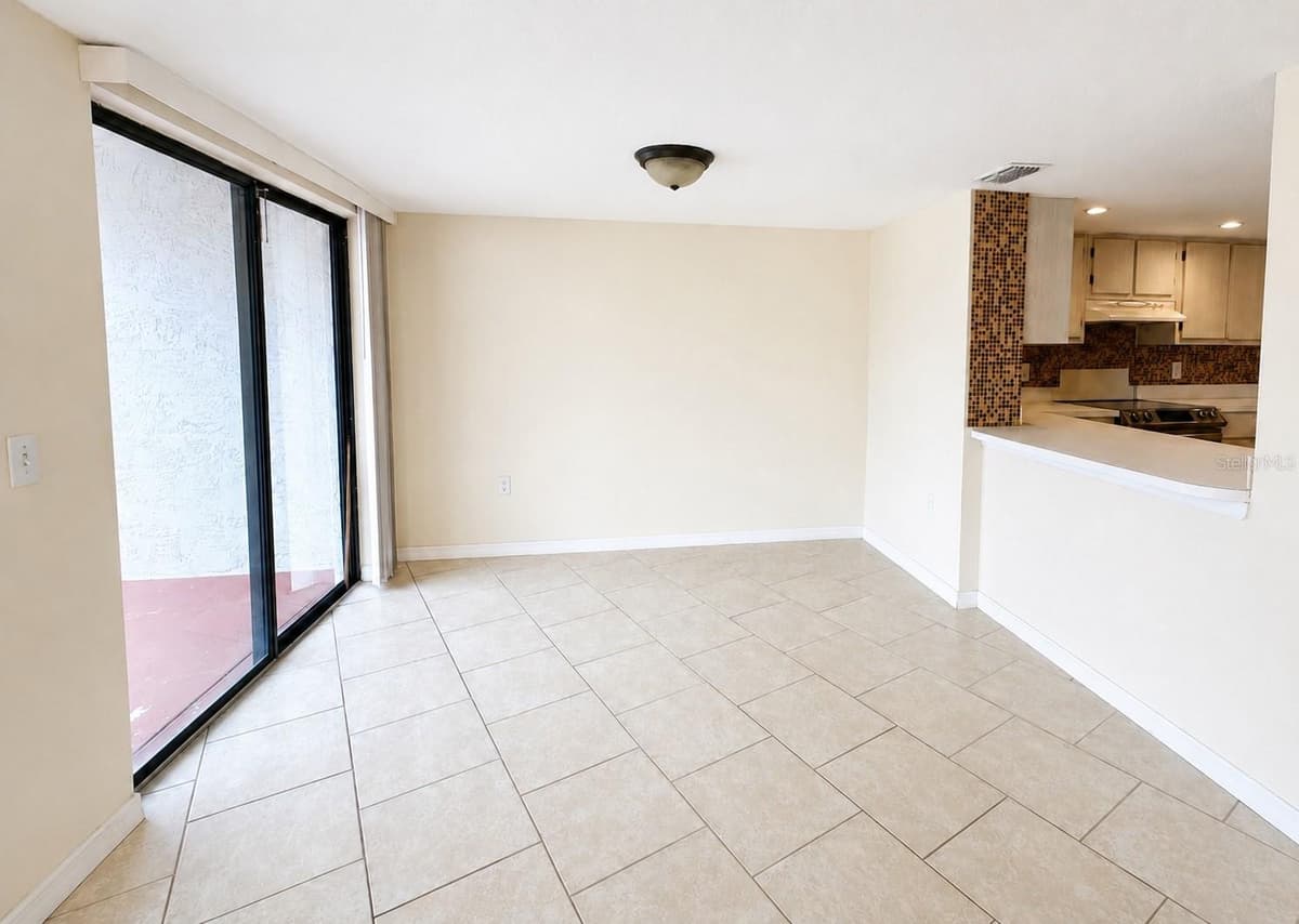 1068 LOTUS PARKWAY — photo 6 of 17
