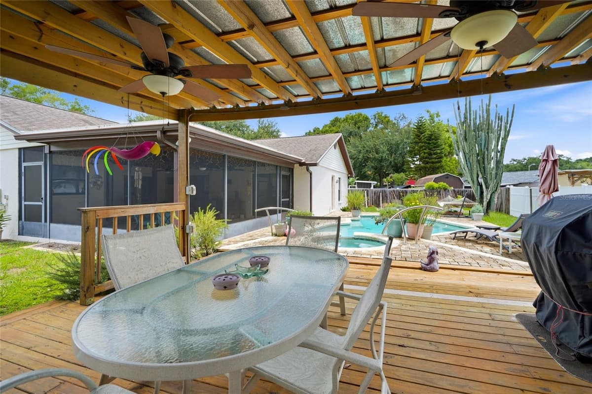 1150 WINDSOR WAY — photo 38 of 44