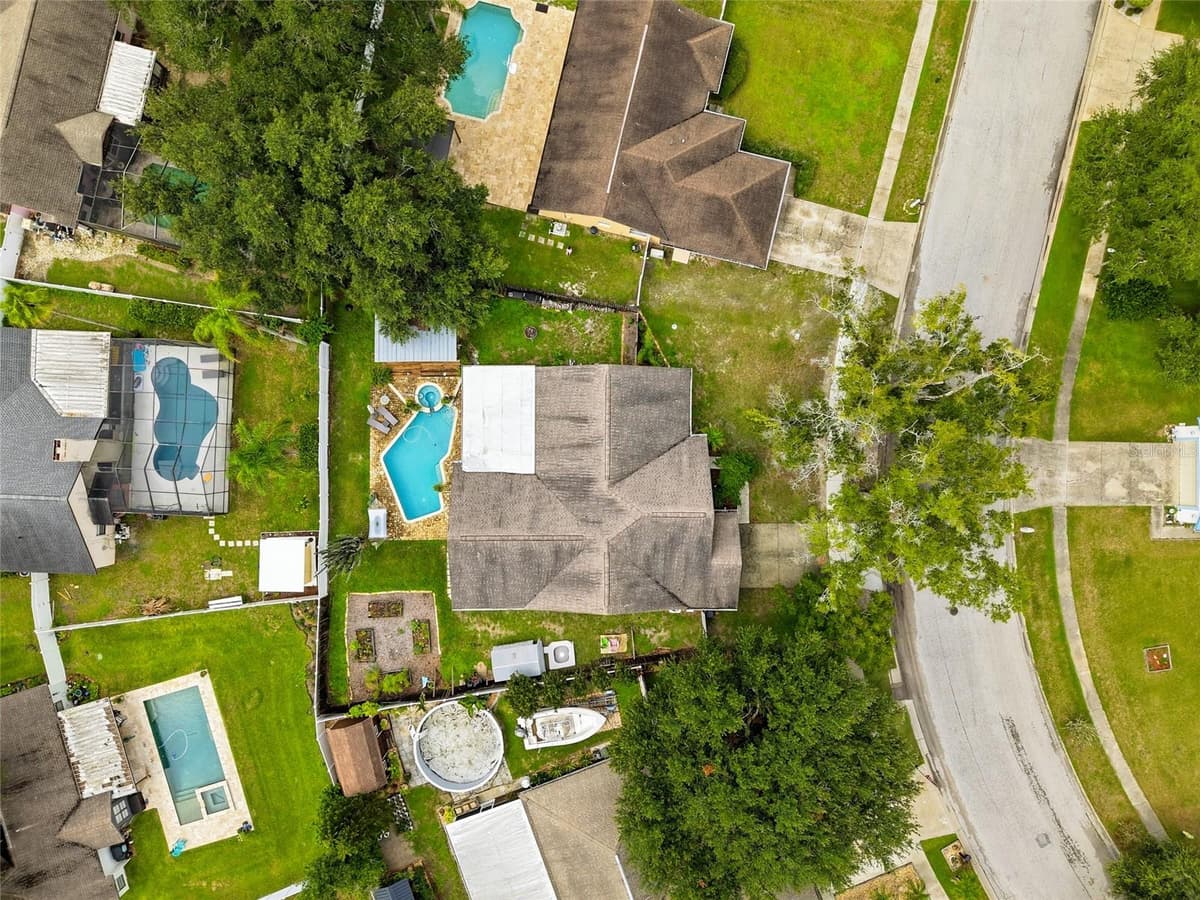 1150 WINDSOR WAY — photo 41 of 44