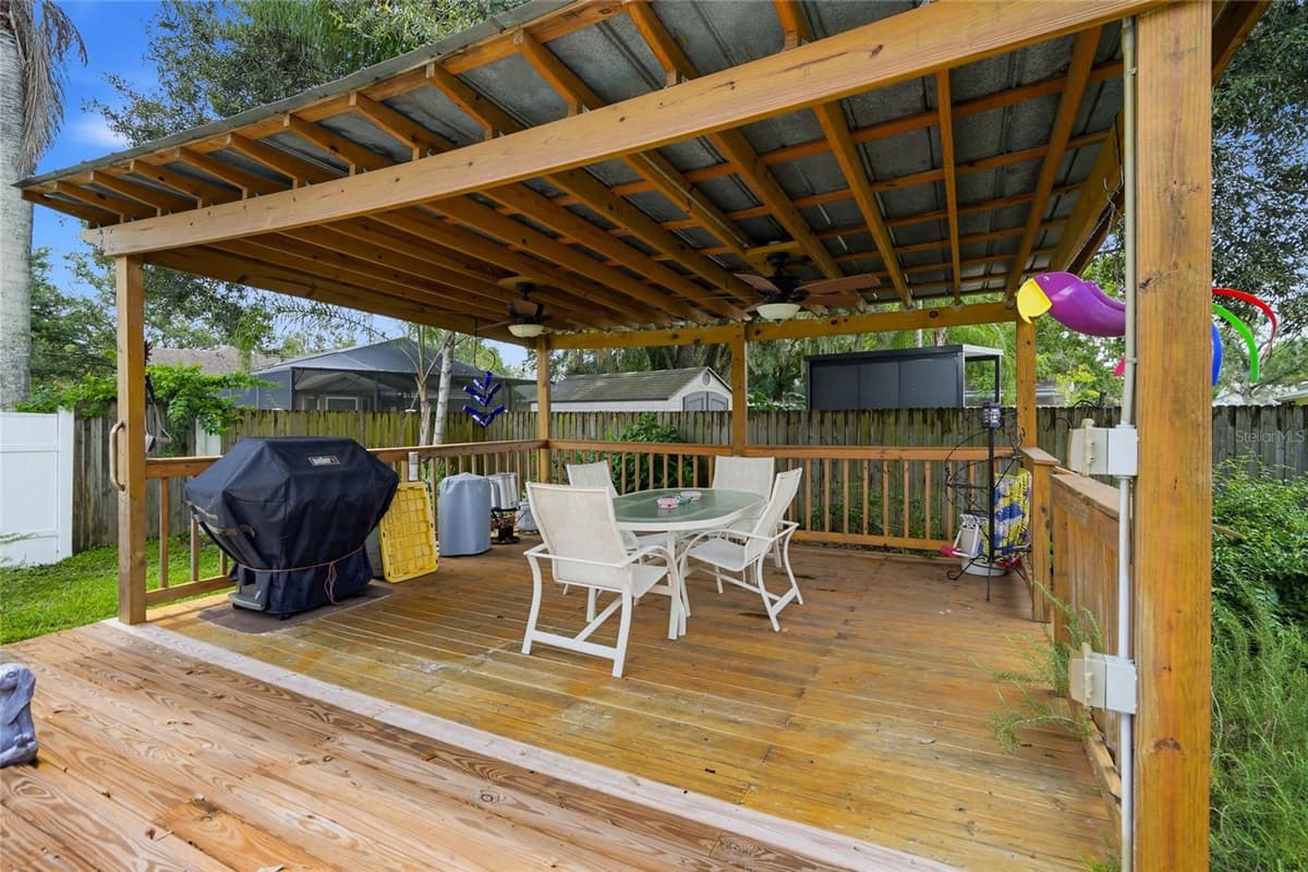 1150 WINDSOR WAY — photo 36 of 44