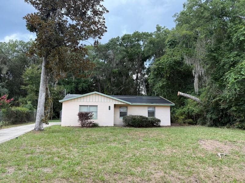 107 WOODLAWN ROAD — photo 1 of 13