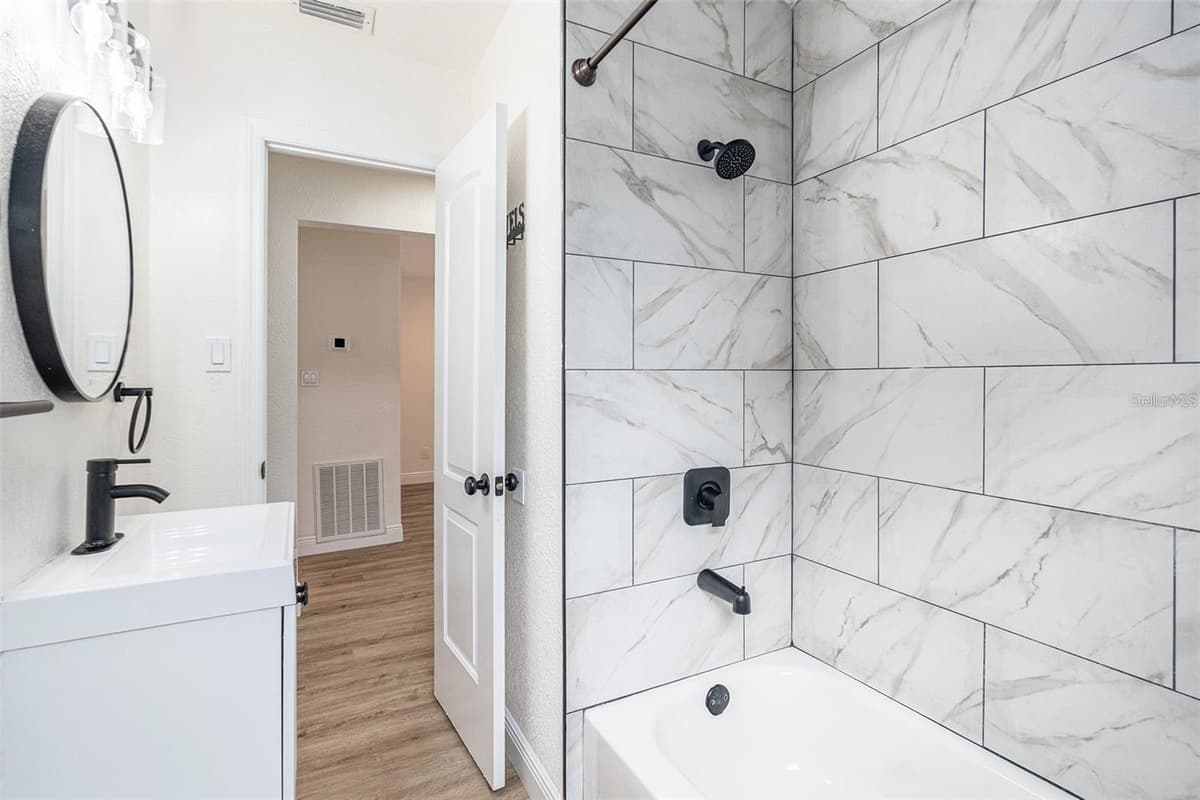 1411 MADISON AVENUE — photo 15 of 29
