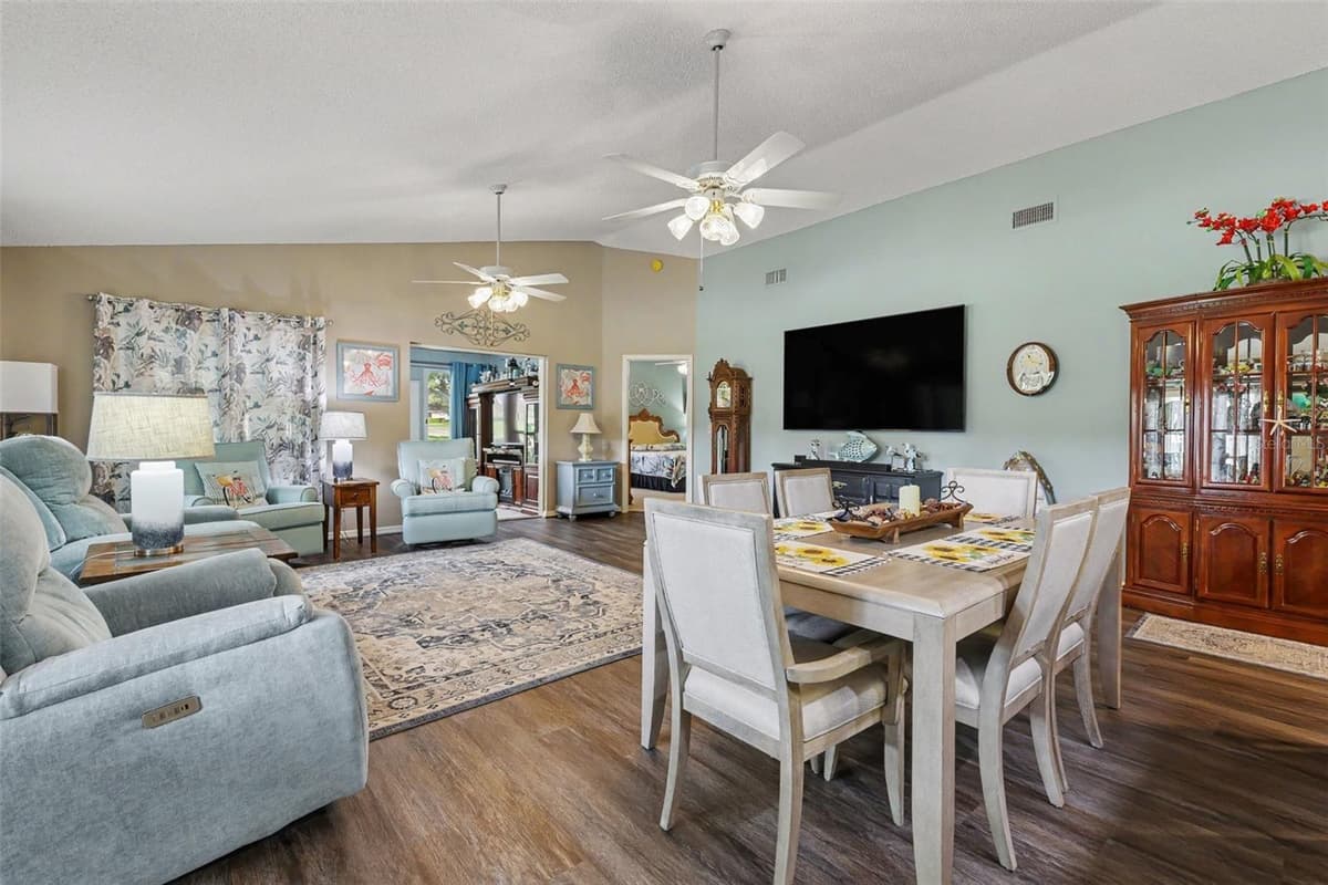 9141 91ST CIRCLE — photo 9 of 29