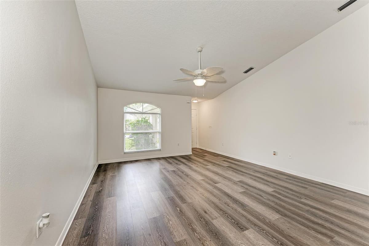 2046 OLD TREVOR WAY — photo 8 of 31