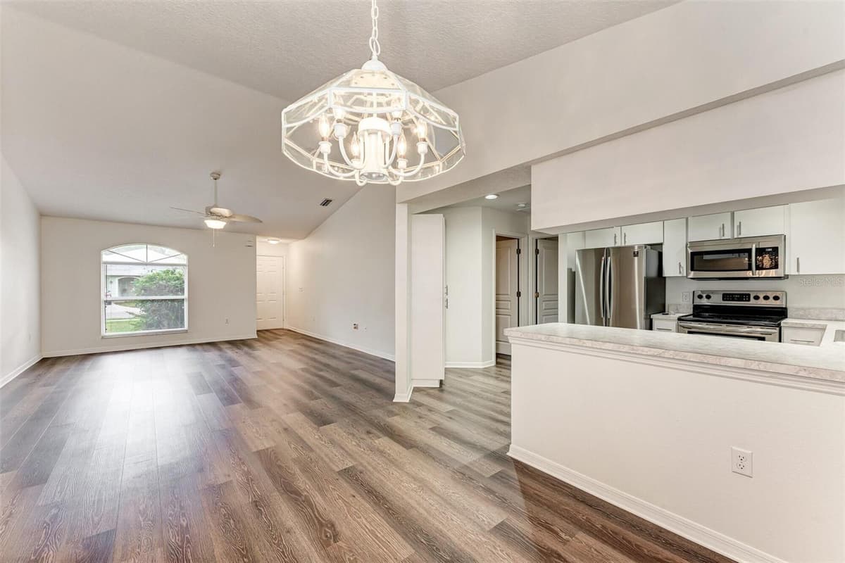 2046 OLD TREVOR WAY — photo 11 of 31