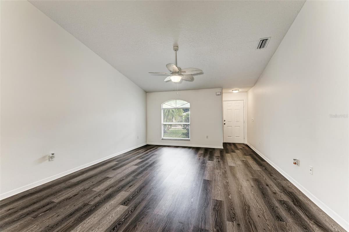 2046 OLD TREVOR WAY — photo 9 of 31