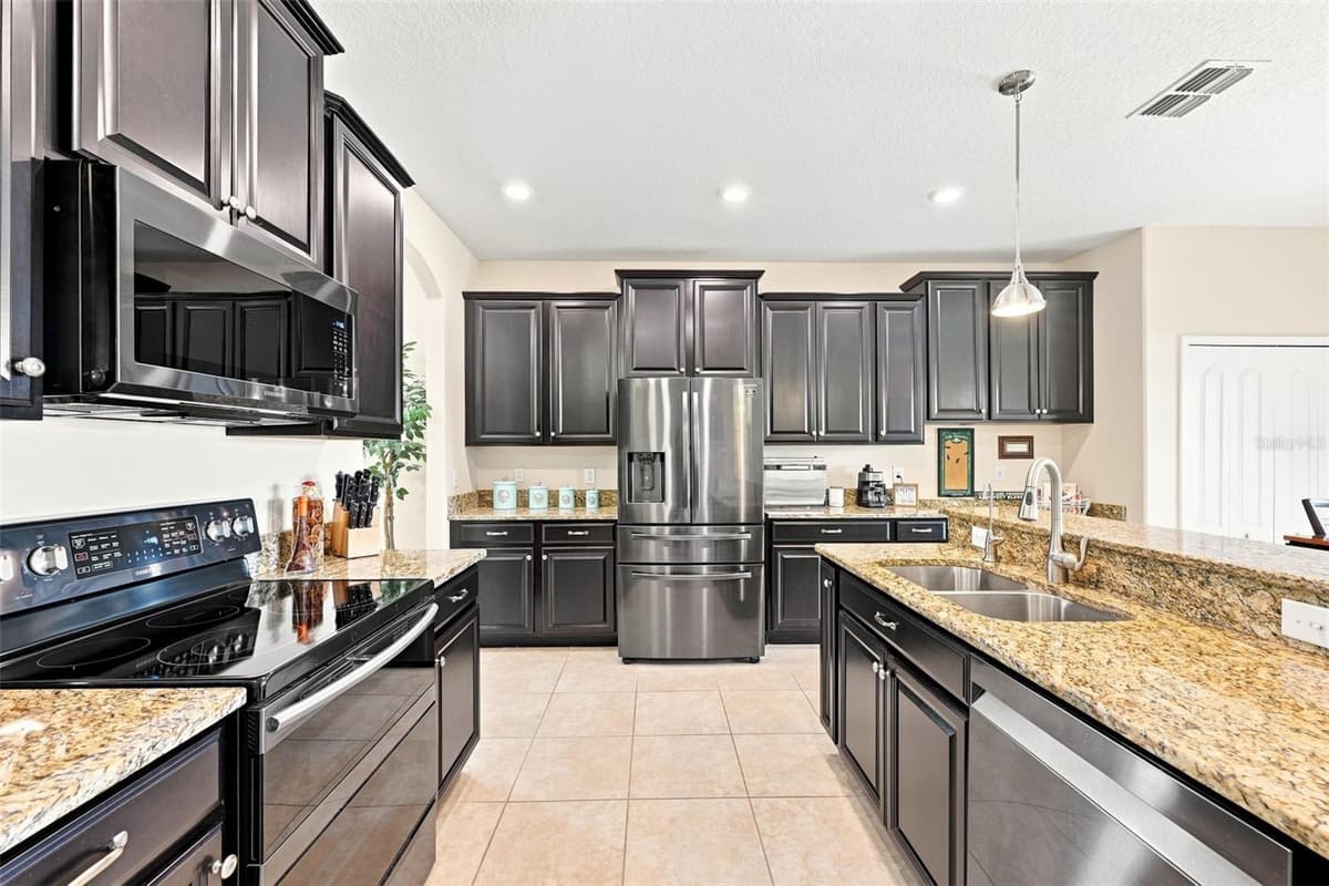 12335 BALLENTRAE FOREST DRIVE — photo 3 of 64