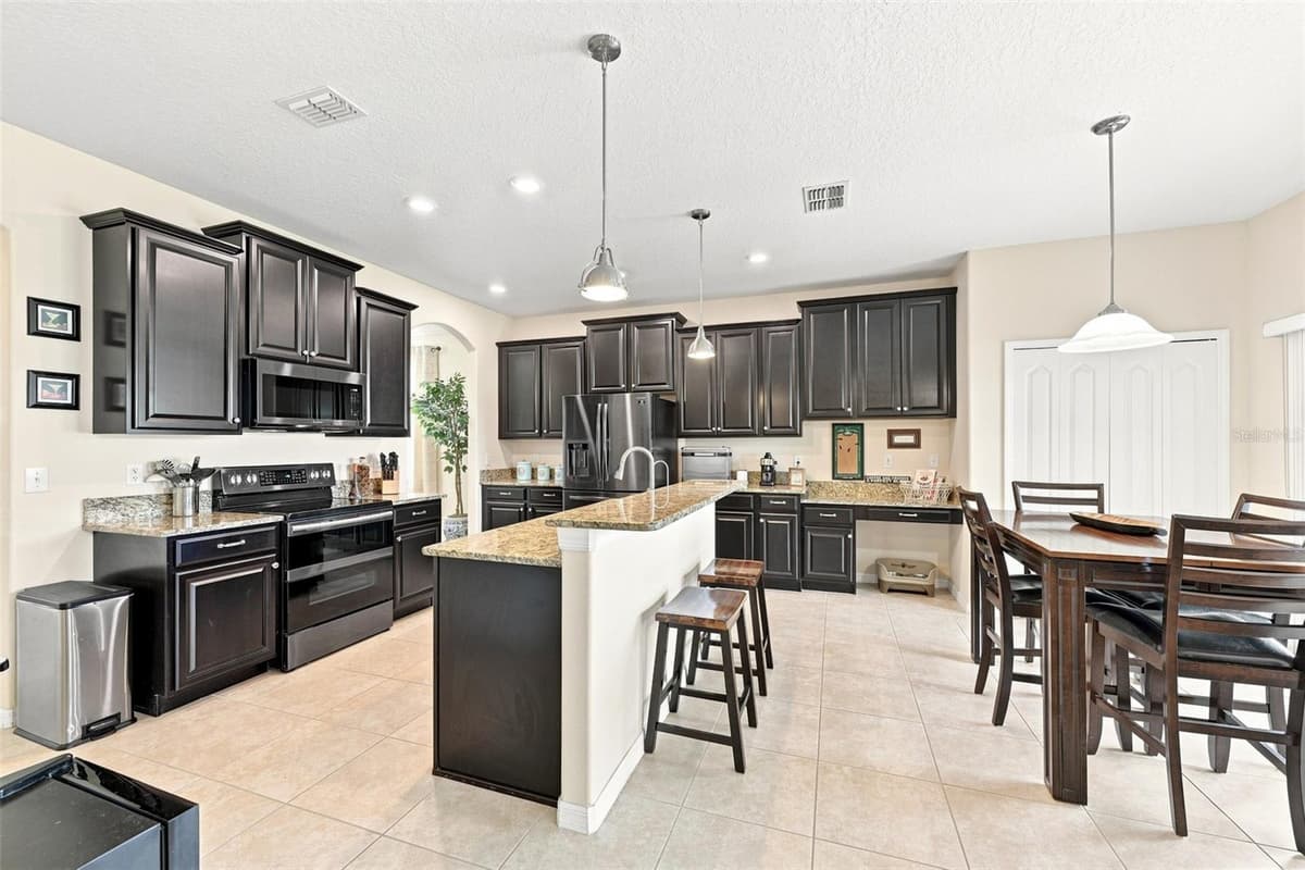 12335 BALLENTRAE FOREST DRIVE — photo 18 of 64