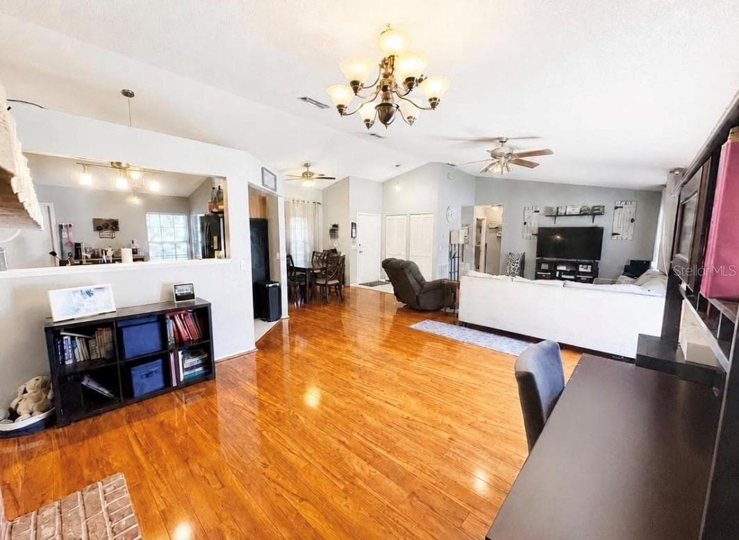 561 ASTORIA DRIVE — photo 8 of 37