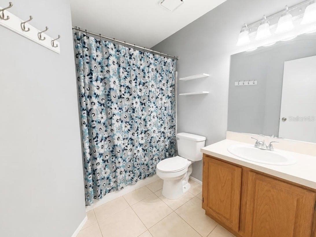 561 ASTORIA DRIVE — photo 14 of 37