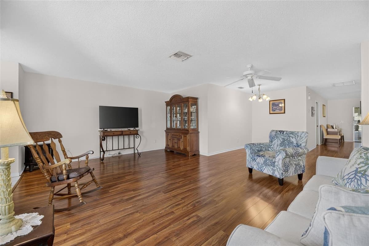 907 BLUEWATER DRIVE — photo 6 of 36