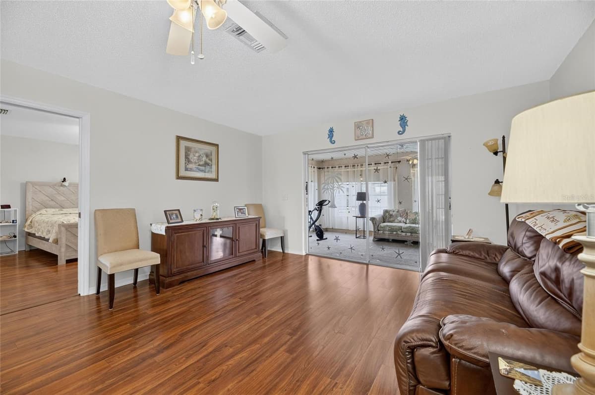 907 BLUEWATER DRIVE — photo 19 of 36