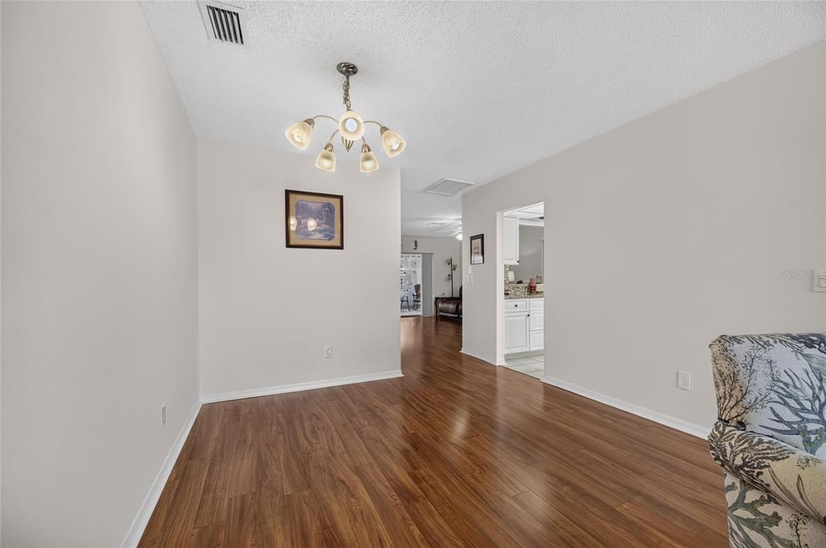 907 BLUEWATER DRIVE — photo 10 of 36