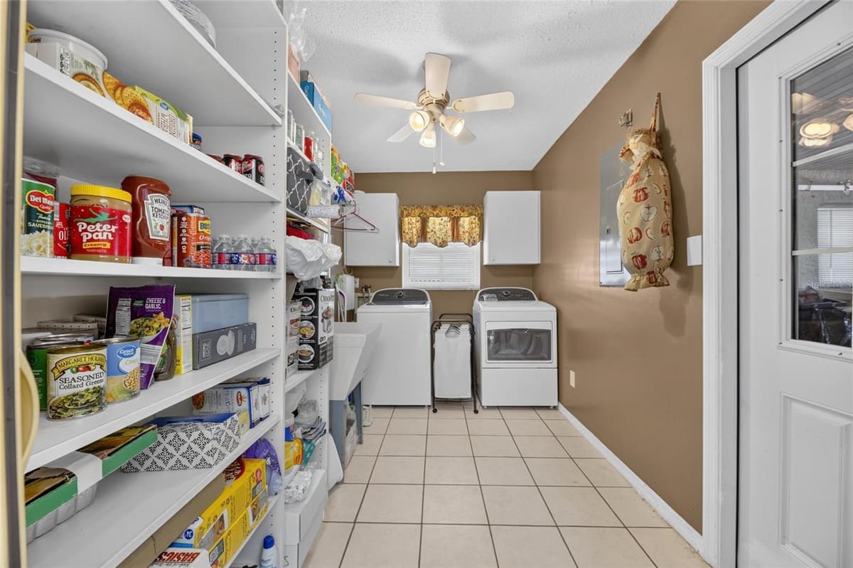 907 BLUEWATER DRIVE — photo 17 of 36