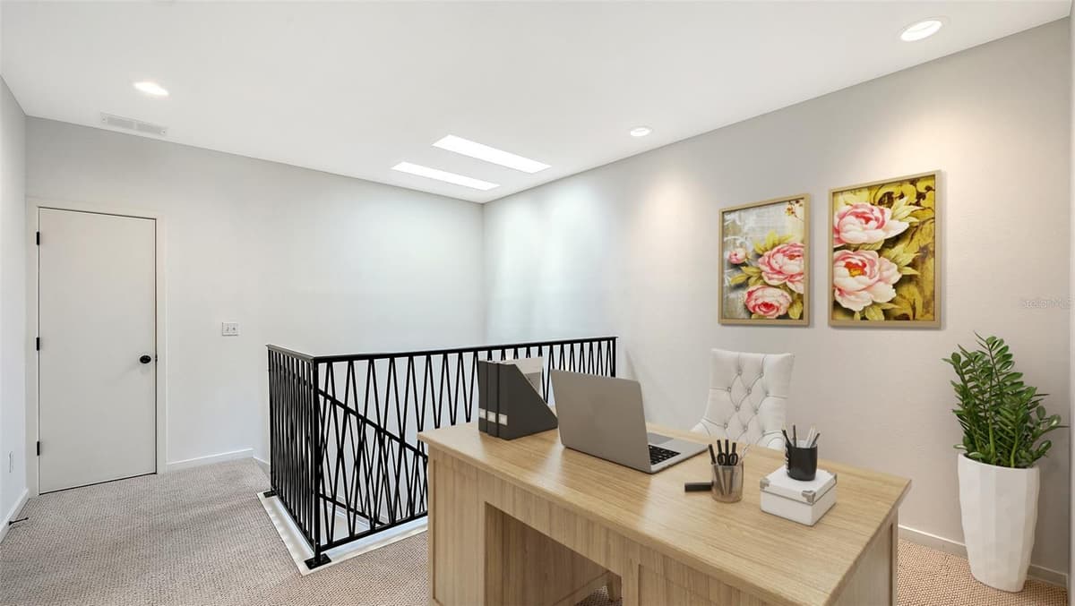 1685 LAUREL STREET — photo 7 of 46
