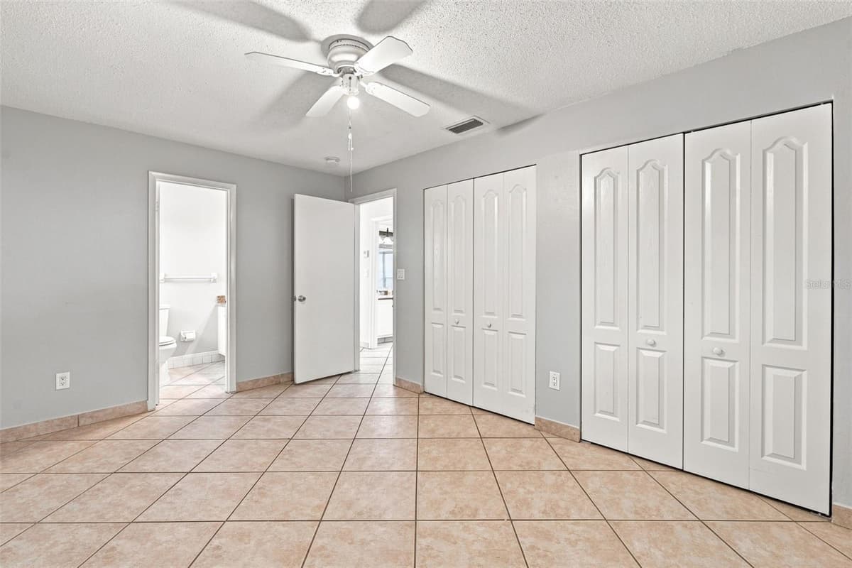 18186 IRIS ROAD — photo 17 of 33