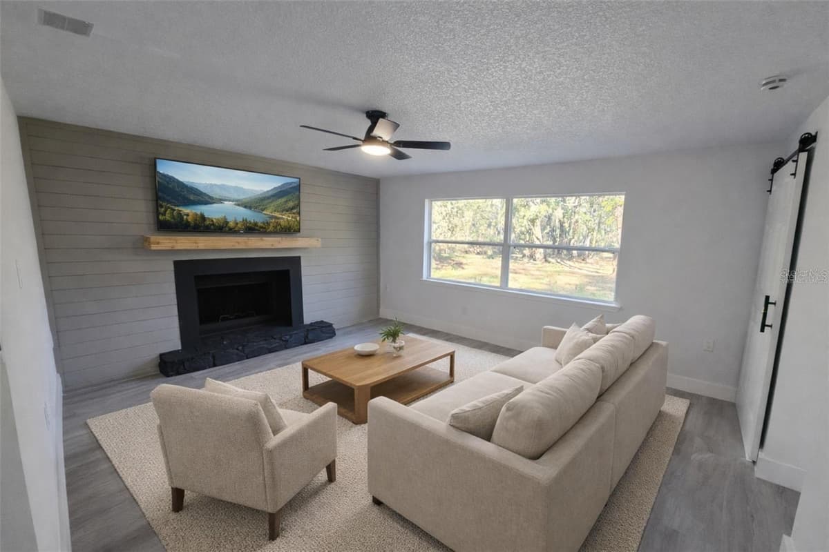 34071 MADISON AVENUE — photo 3 of 42