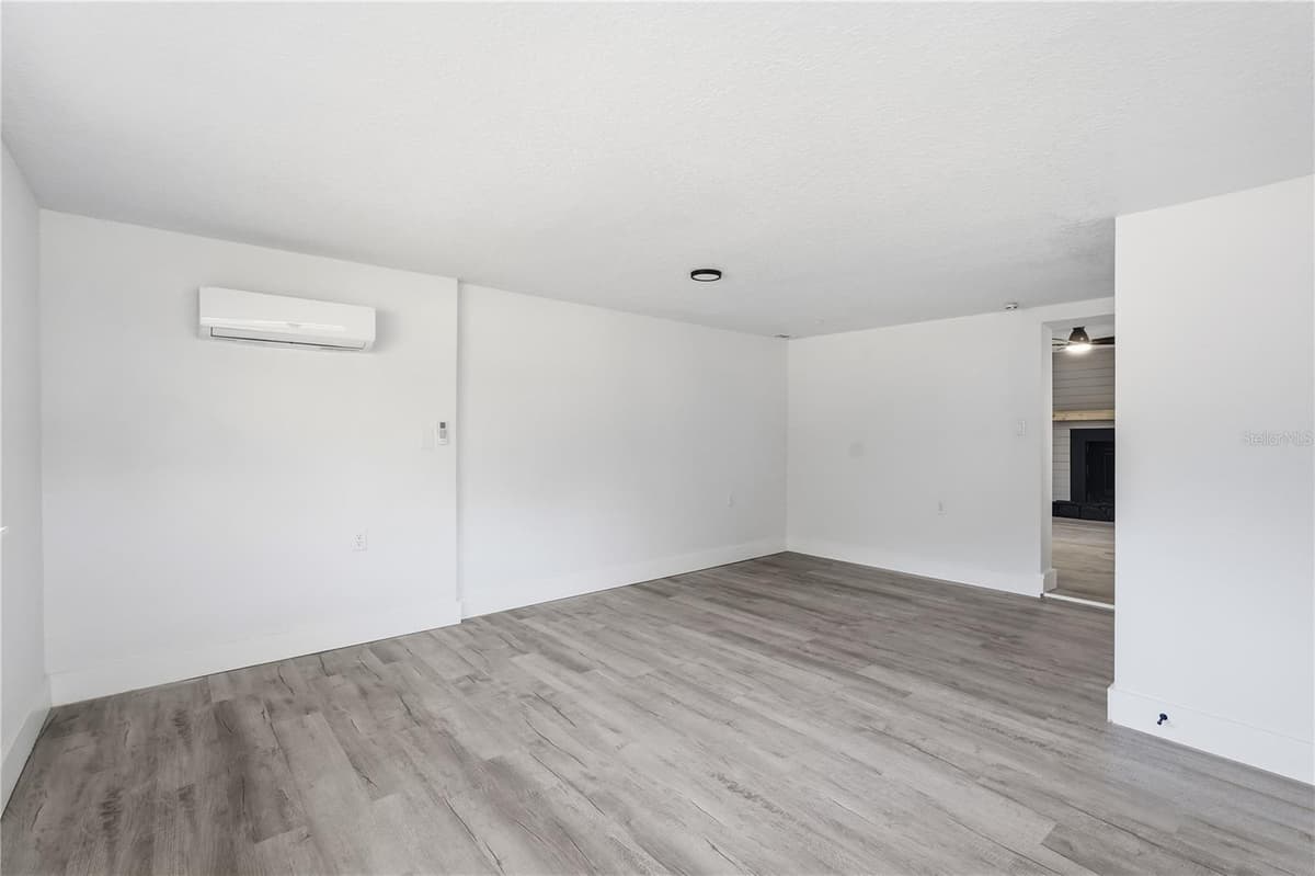 34071 MADISON AVENUE — photo 21 of 42