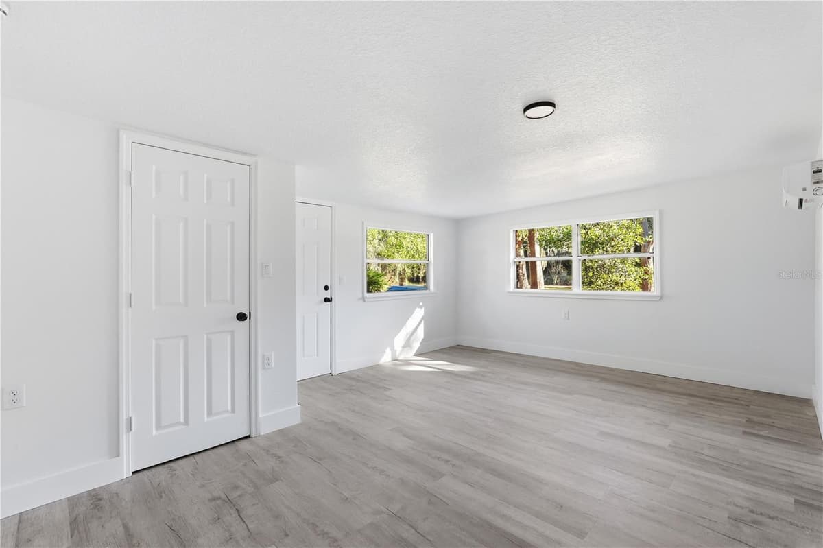 34071 MADISON AVENUE — photo 20 of 42