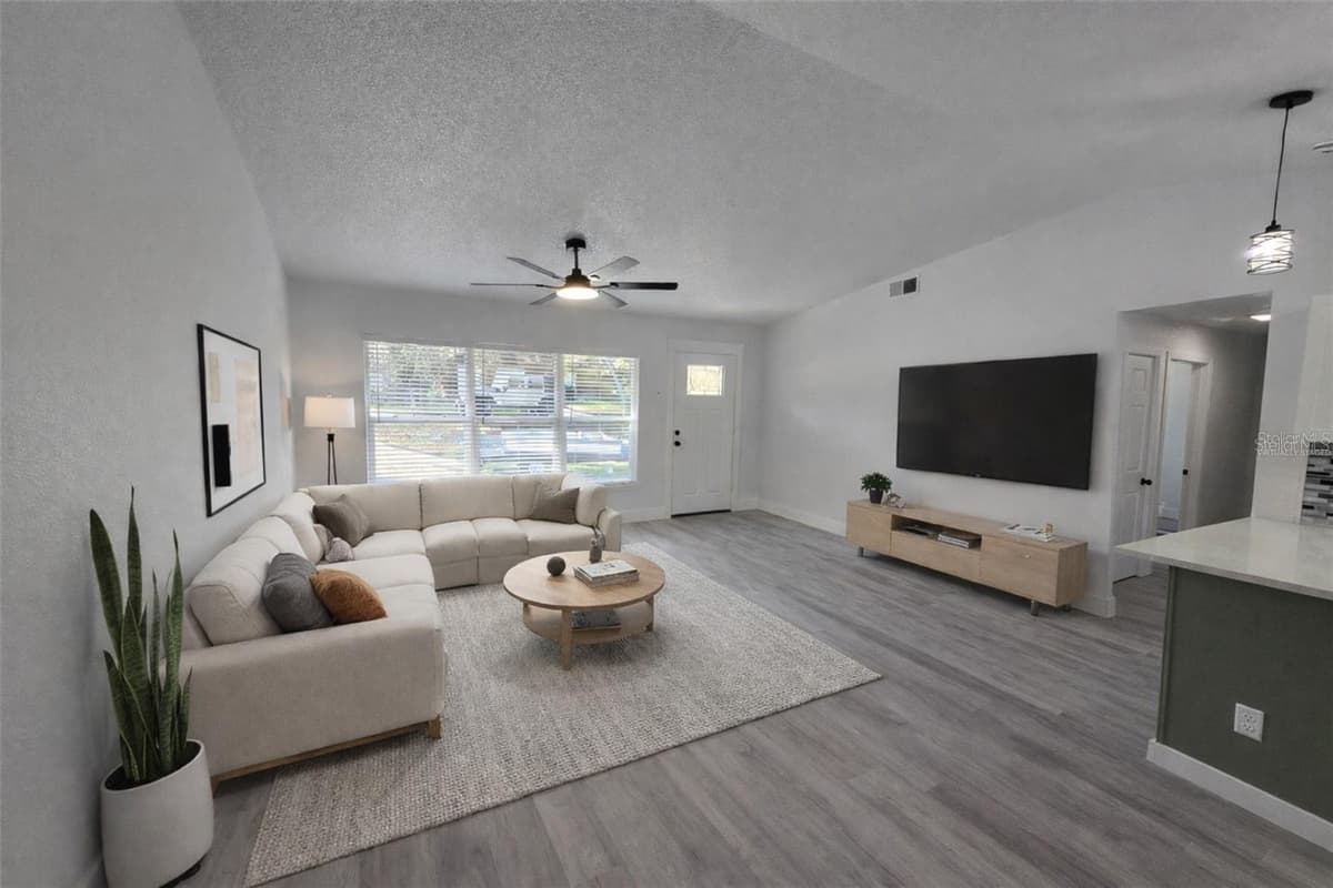 34071 MADISON AVENUE — photo 2 of 42