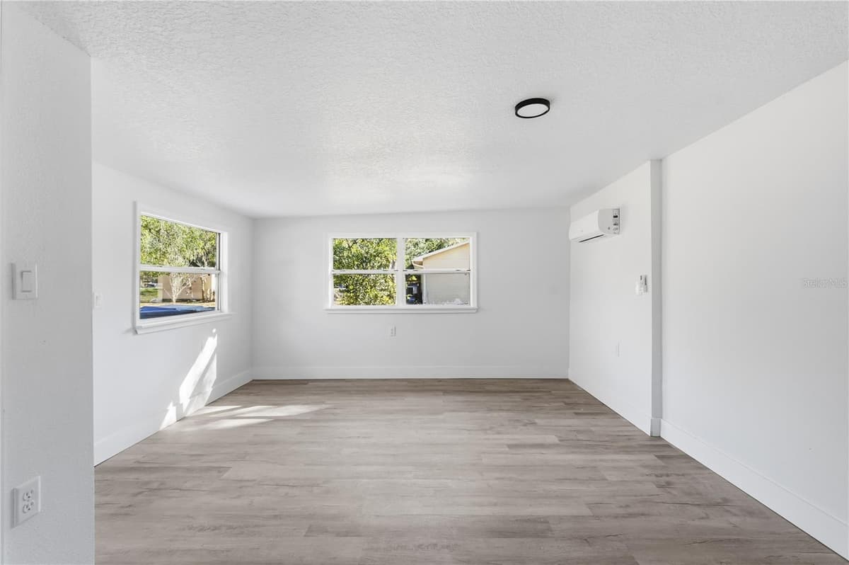 34071 MADISON AVENUE — photo 22 of 42
