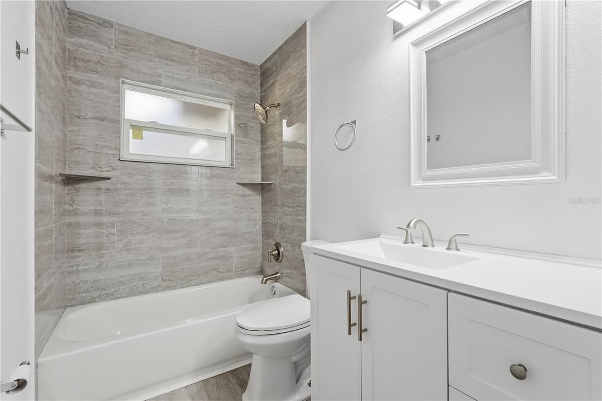 34071 MADISON AVENUE — photo 27 of 42