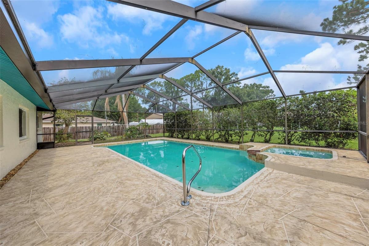 9237 AMAZON DRIVE — photo 19 of 29