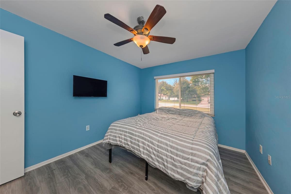 9237 AMAZON DRIVE — photo 10 of 29