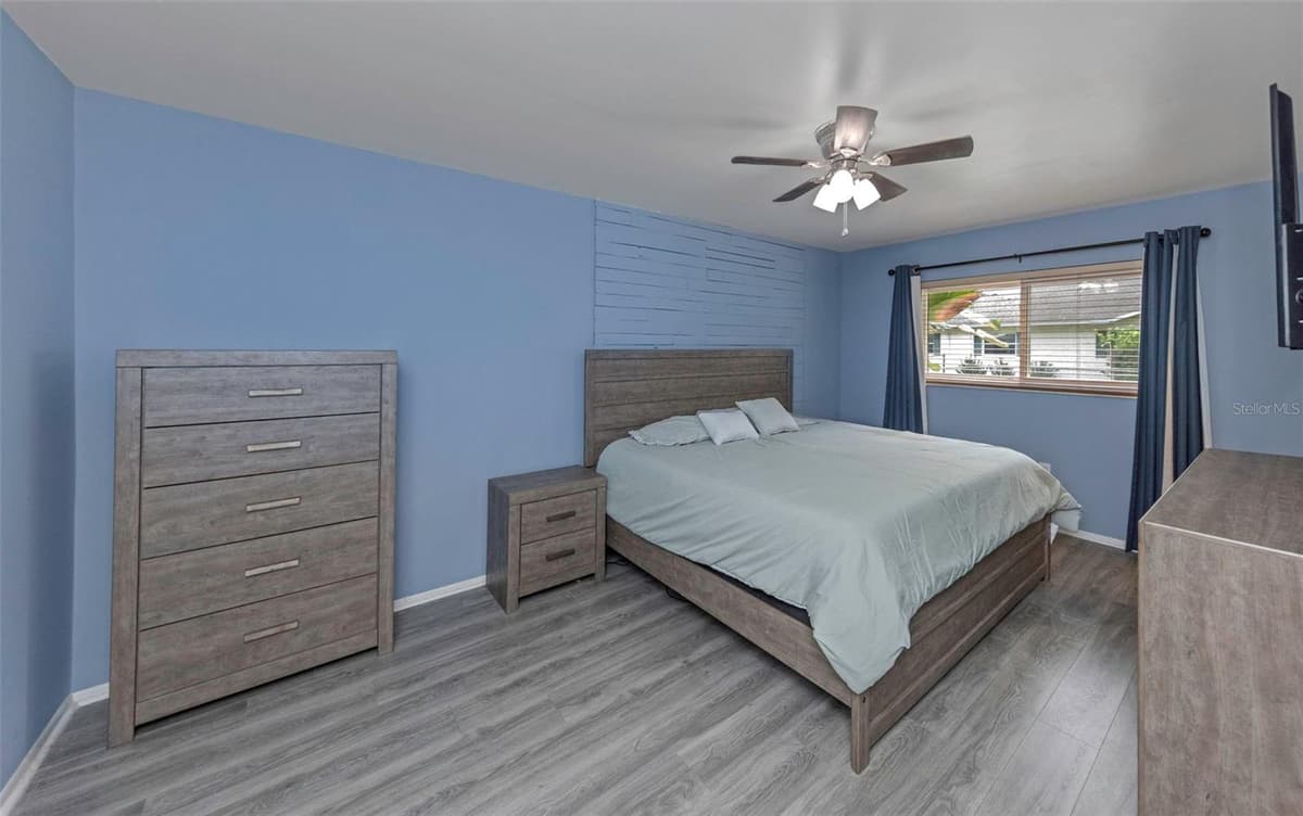 9237 AMAZON DRIVE — photo 7 of 29