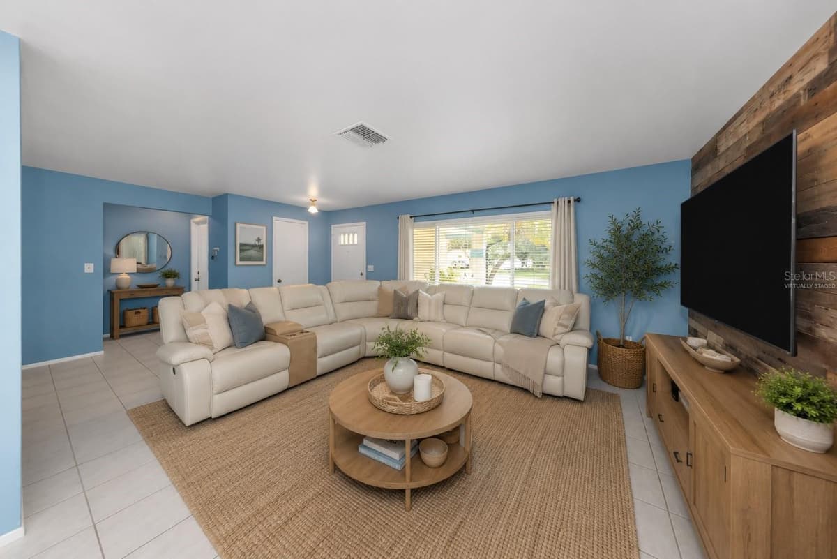 9237 AMAZON DRIVE — photo 2 of 29