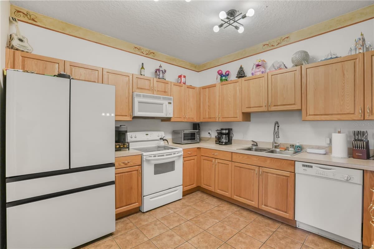 3141 SUN LAKE COURT — photo 11 of 26