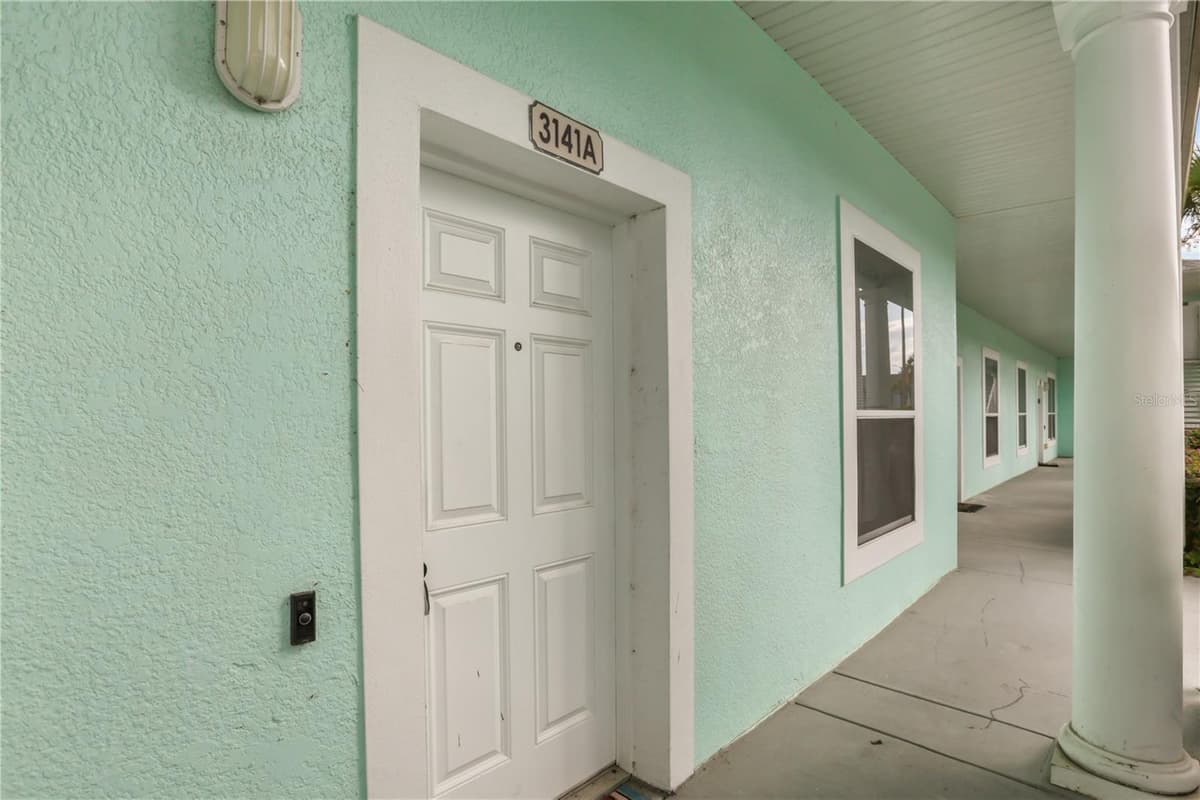 3141 SUN LAKE COURT — photo 2 of 26
