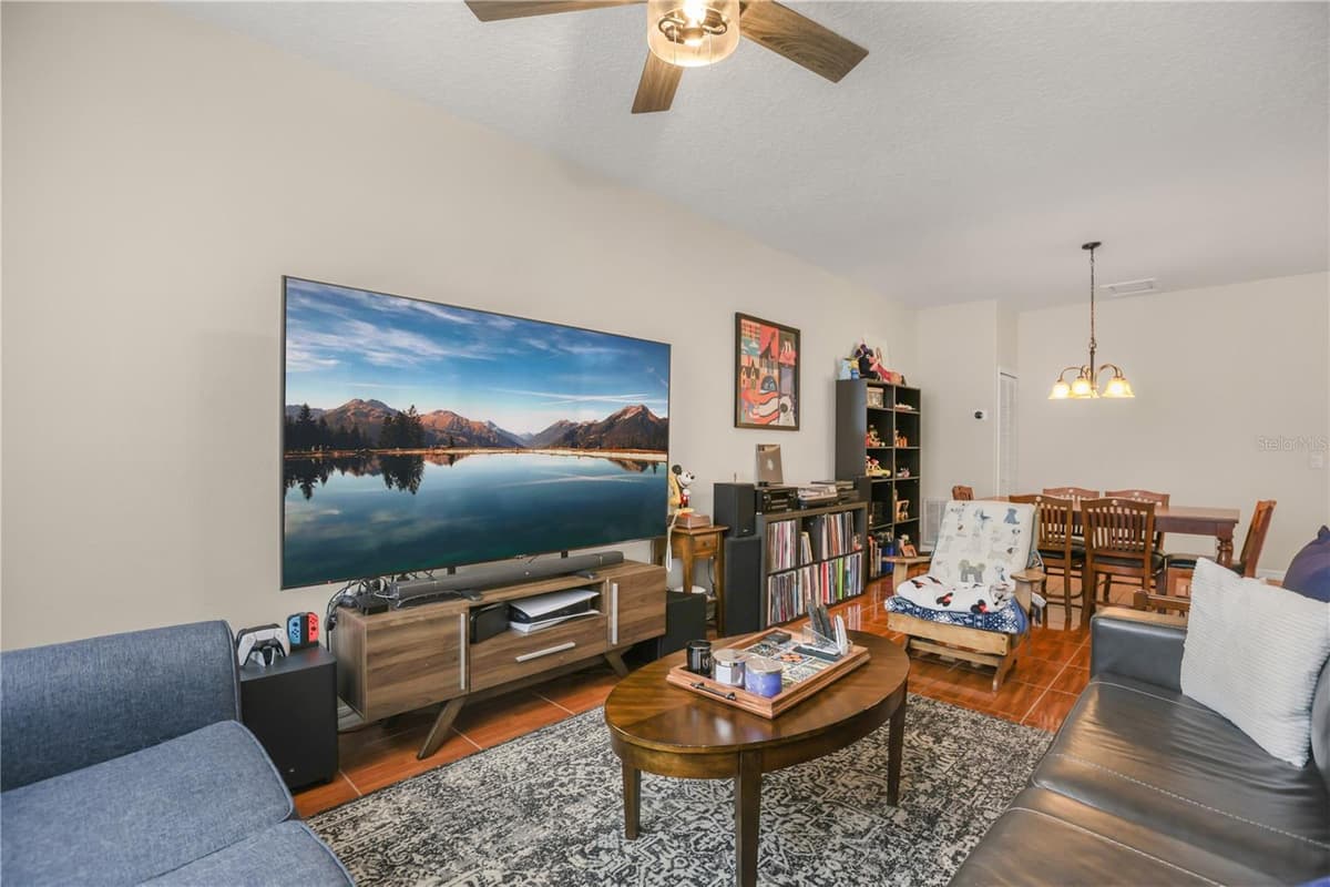3141 SUN LAKE COURT — photo 5 of 26