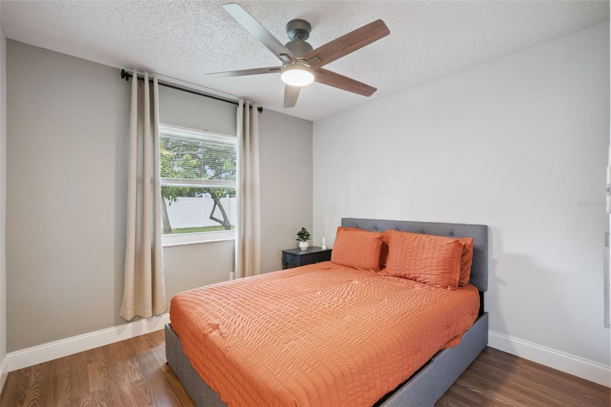 8714 HILL PINE ROAD — photo 15 of 40